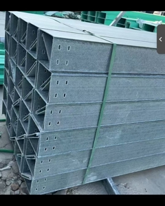 Glass fiber rnfrce plstc.cbltrayWcnnt.screw100x100x3mm 3M/PC